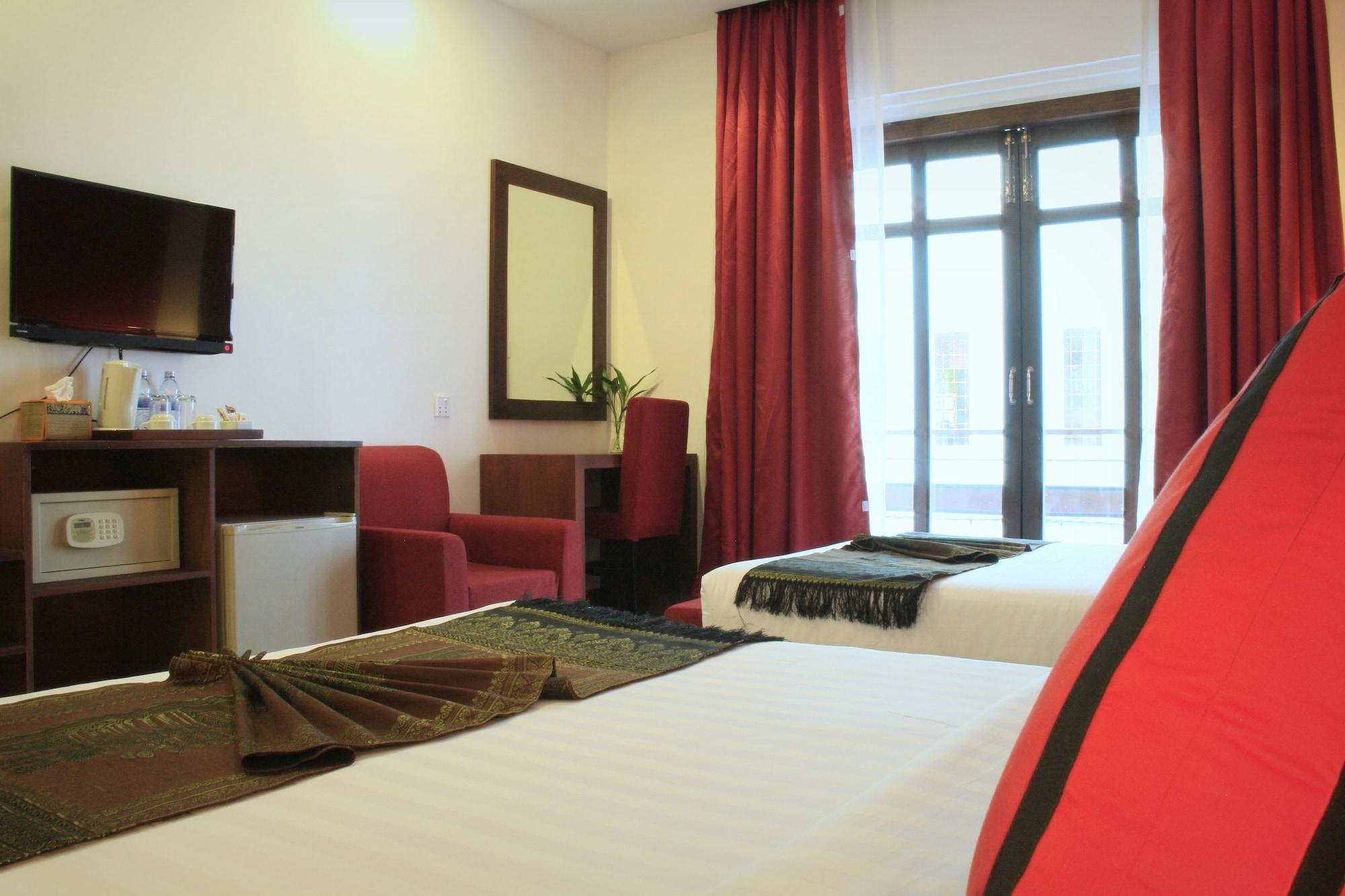 Mekong Angkor Palace Hotel Сием Реап Екстериор снимка