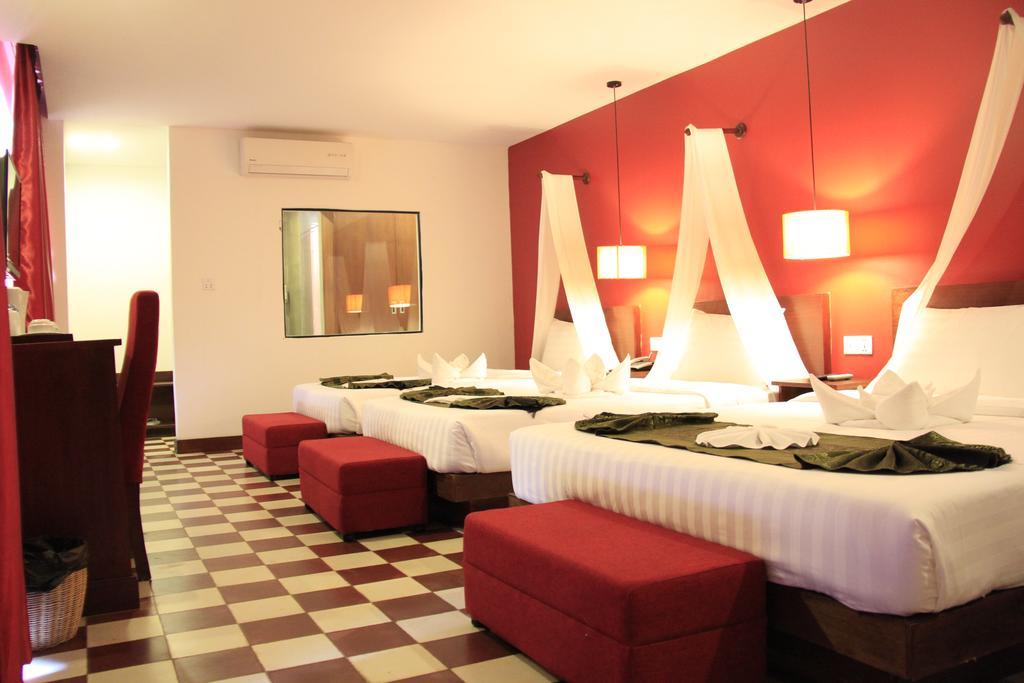 Mekong Angkor Palace Hotel Сием Реап Екстериор снимка